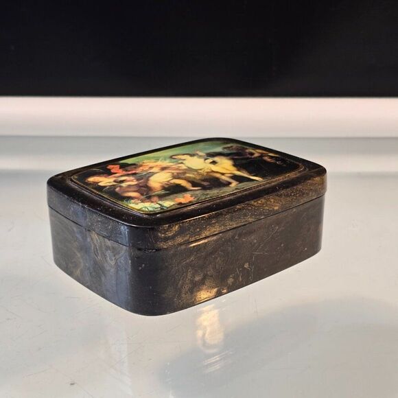 Vintage Cupids Amours Lacquer Trinket Jewelry Box - Picture 2 of 5
